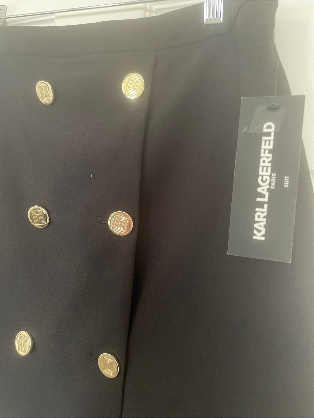 🖤 Karl Lagerfeld Paris Black Mini Skirt with Gold-Tone Buttons 🖤 - Picture 2 of 8